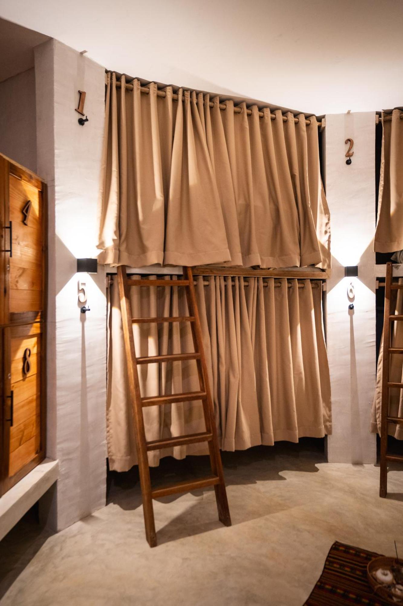 Leisy'S Garden Hostel & Rooms Samana Ngoại thất bức ảnh