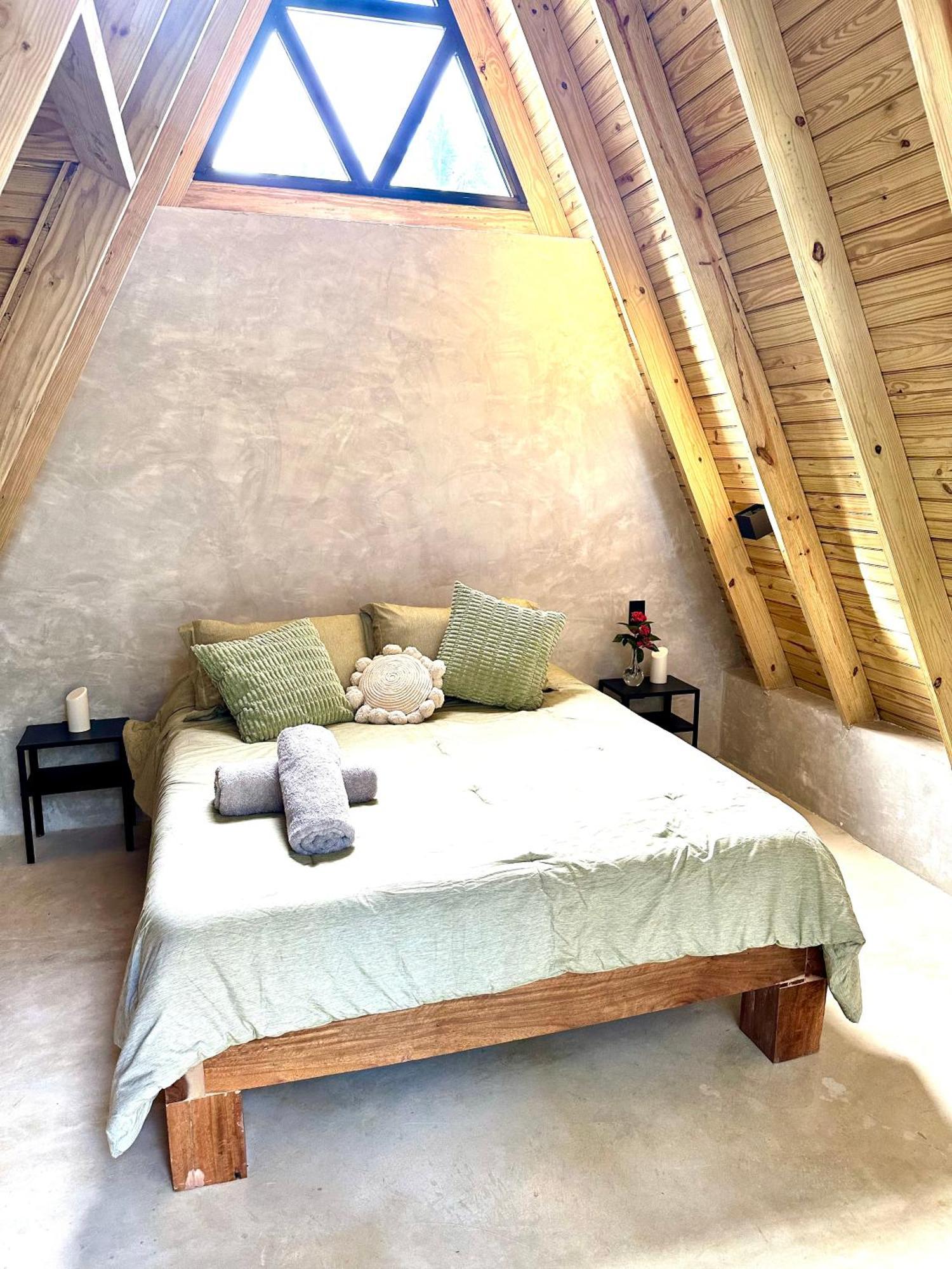 Leisy'S Garden Hostel & Rooms Samana Ngoại thất bức ảnh