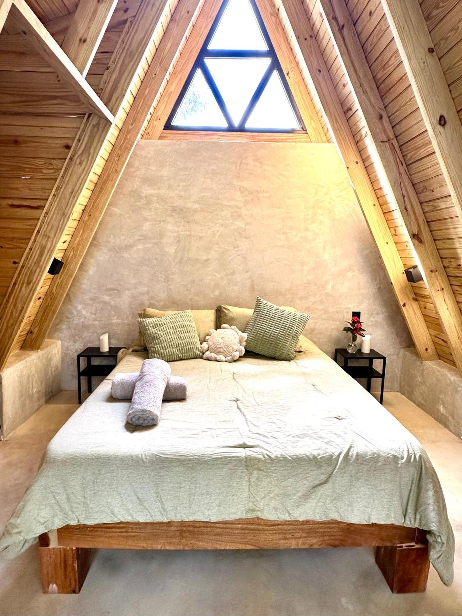 Leisy'S Garden Hostel & Rooms Samana Ngoại thất bức ảnh